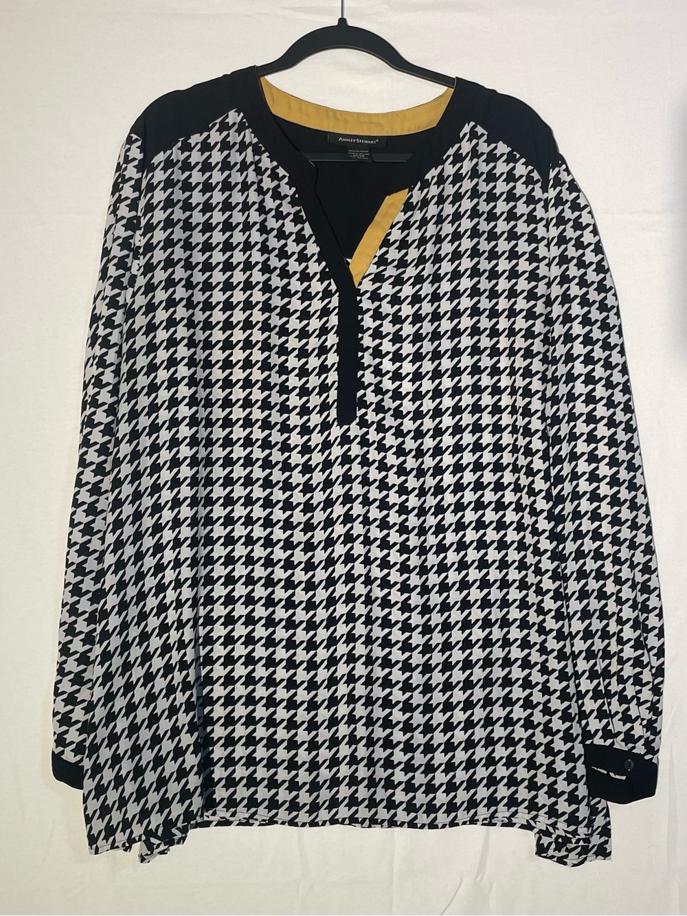 Ashley Stewart Black & White Houndstooth Tunic with Mustard Trim 22/24